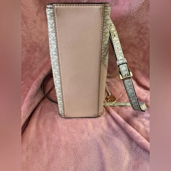 Michael Kors Crossbody Bag - Picture 5 of 12